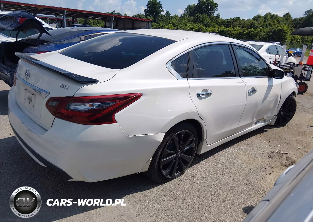 2017 Nissan Altima 2.5 Sr VIN:1N4AL3AP7HC246908 - 4
