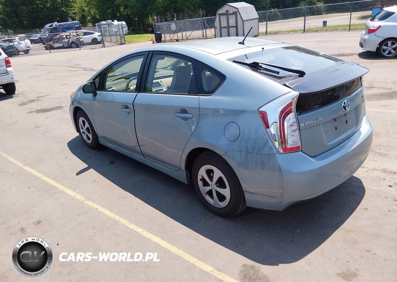 2014 Toyota Prius Two VIN:JTDKN3DU0E1778860 - 3