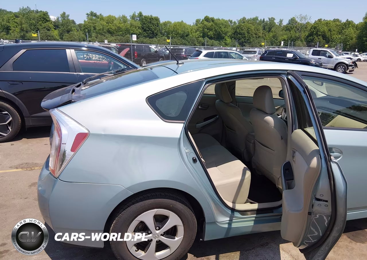 2014 Toyota Prius Two VIN:JTDKN3DU0E1778860 - 8