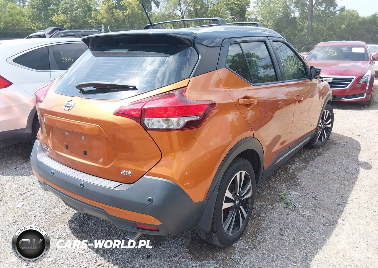 2020 Nissan Kicks Sr Xtronic Cvt VIN:3N1CP5DV8LL490600 - 4