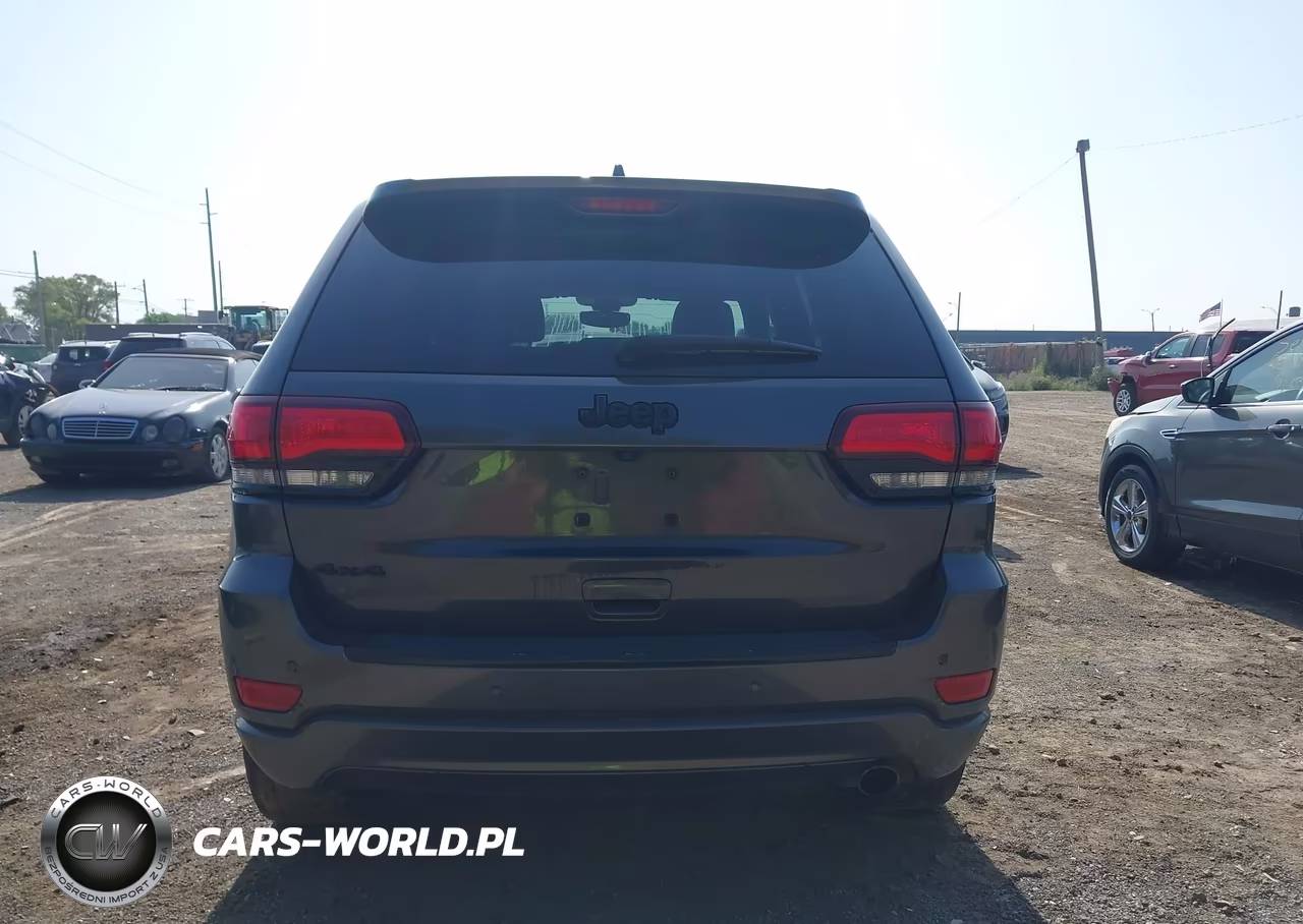 2018 Jeep Grand Cherokee Altitude 4X4 VIN:1C4RJFAG0JC376281 - 16