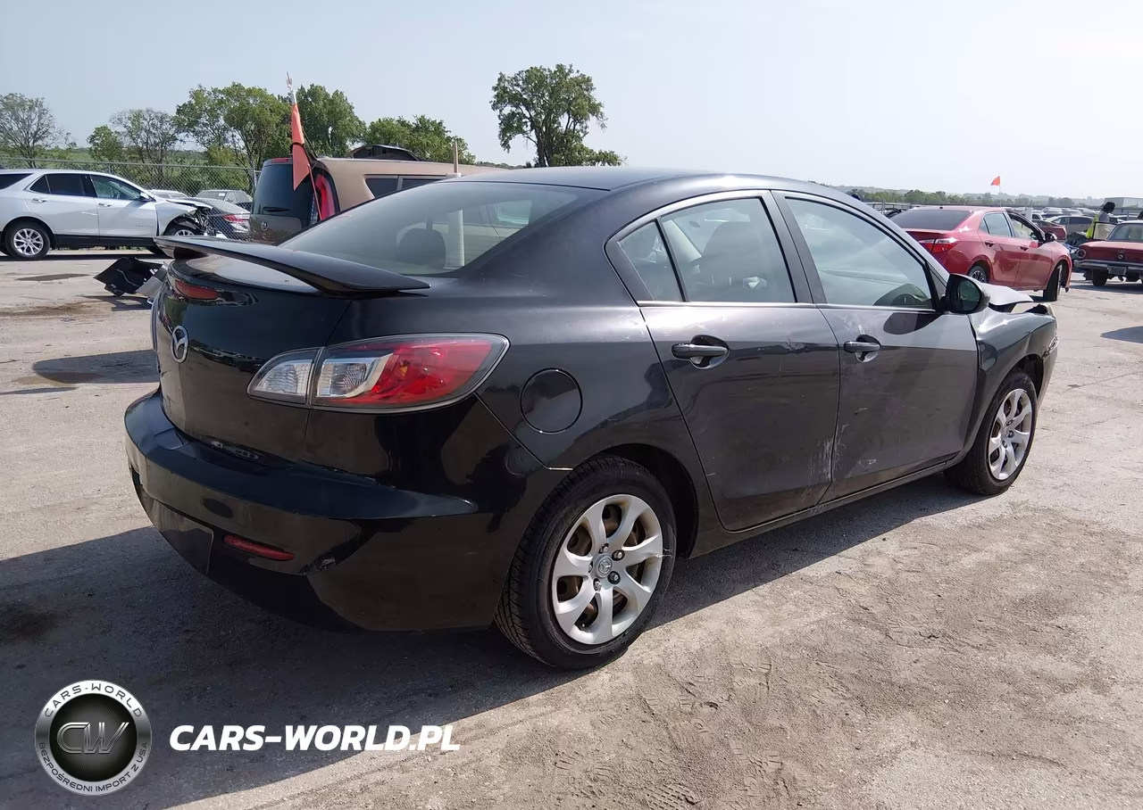2012 Mazda Mazda3 I Sport VIN:JM1BL1UF0C1531542 - 4