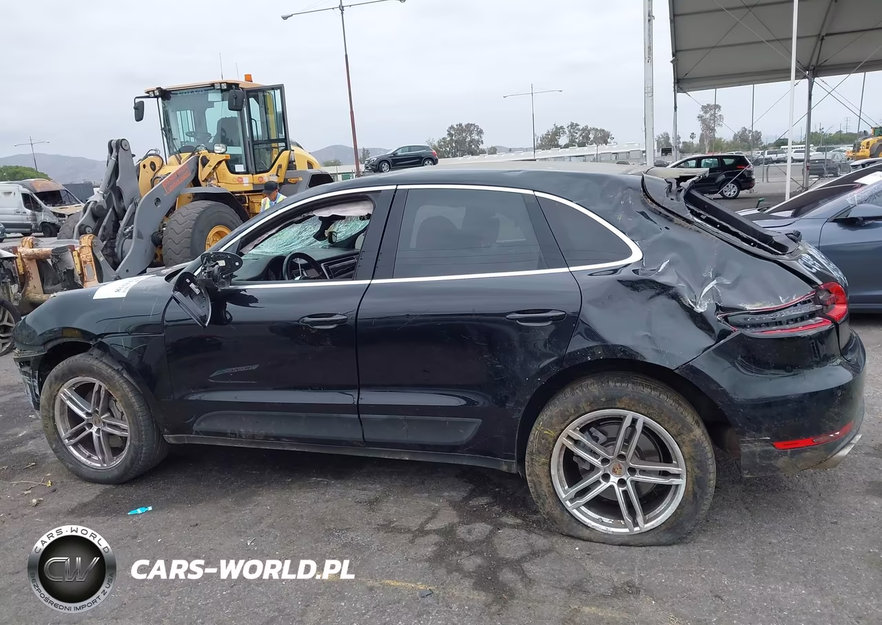 2015 Porsche Macan S VIN:WP1AB2A55FLB44279 - 14