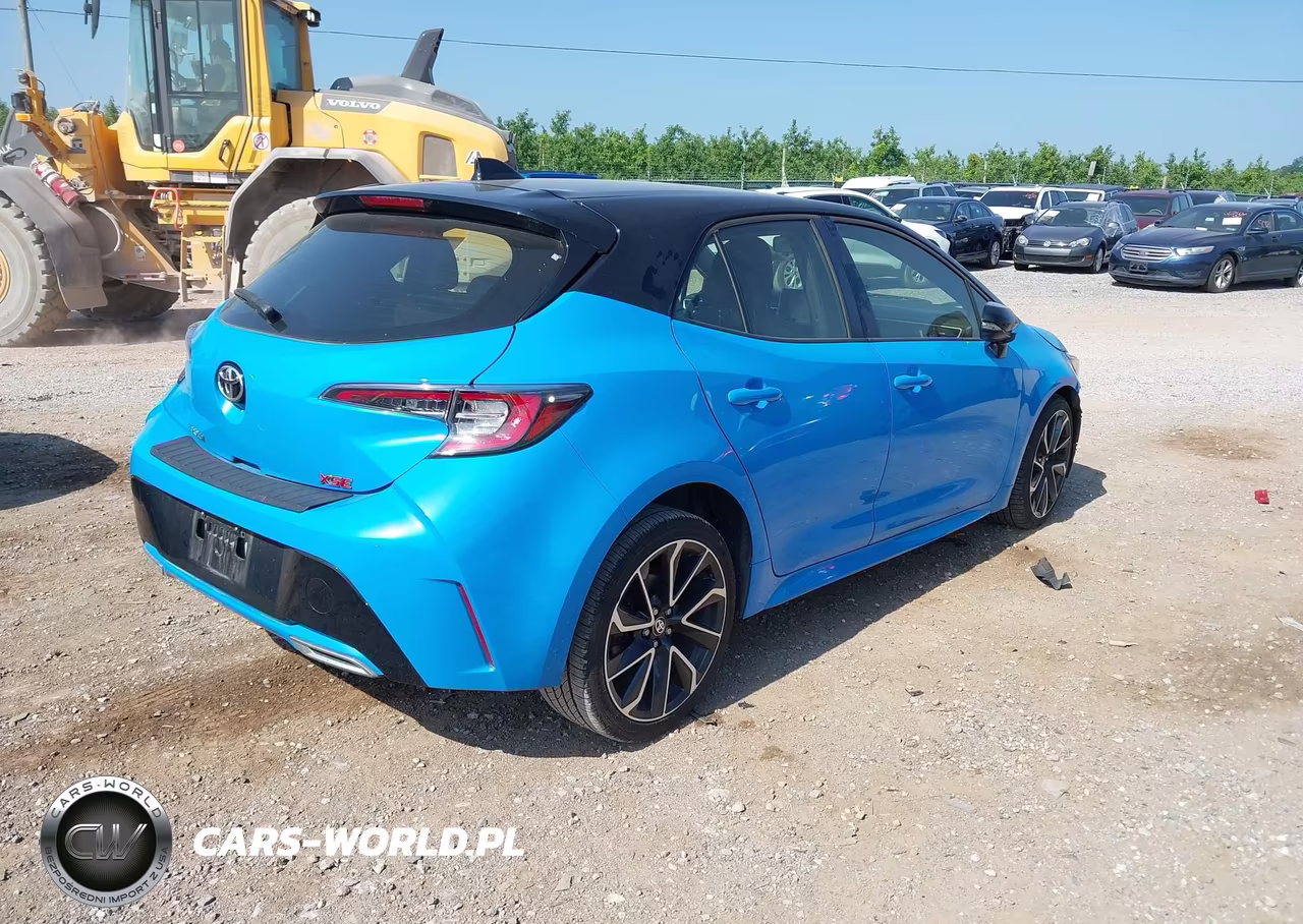 2022 Toyota Corolla Xse VIN:JTNC4MBE3N3158609 - 4