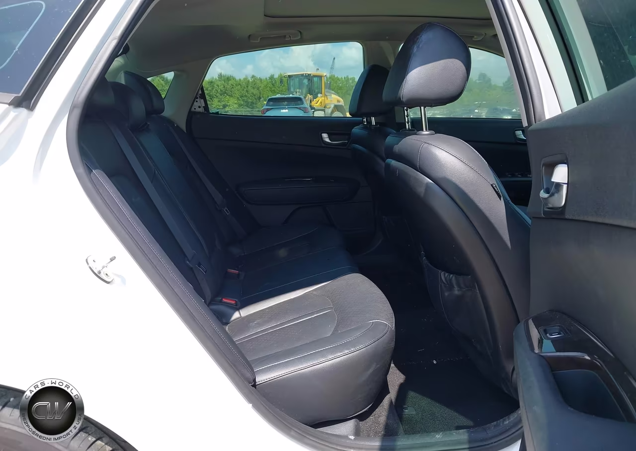 2018 Kia Optima Ex VIN:5XXGU4L31JG205679 - 8