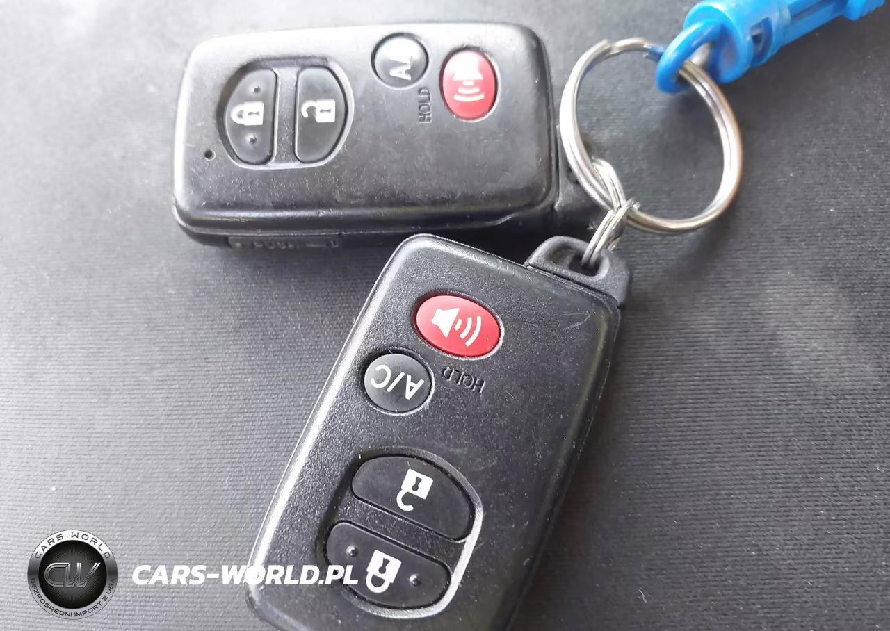 2012 Toyota Prius Three VIN:JTDKN3DU6C1558250 - 11