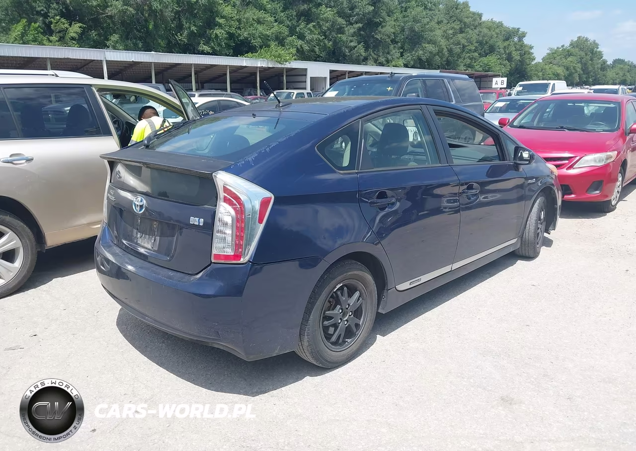 2012 Toyota Prius Three VIN:JTDKN3DU6C1558250 - 4
