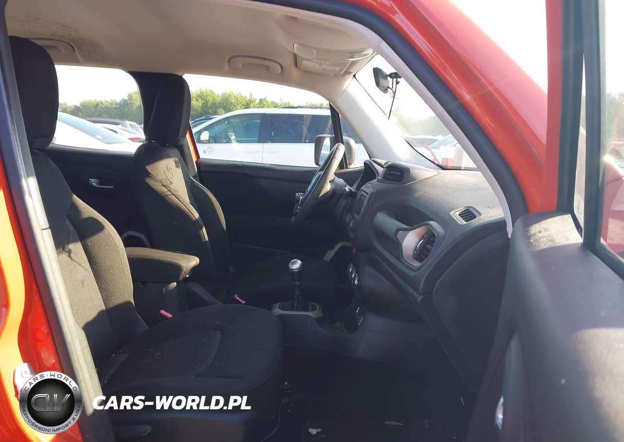 2015 Jeep Renegade Sport VIN:ZACCJAAH4FPC30986 - 5
