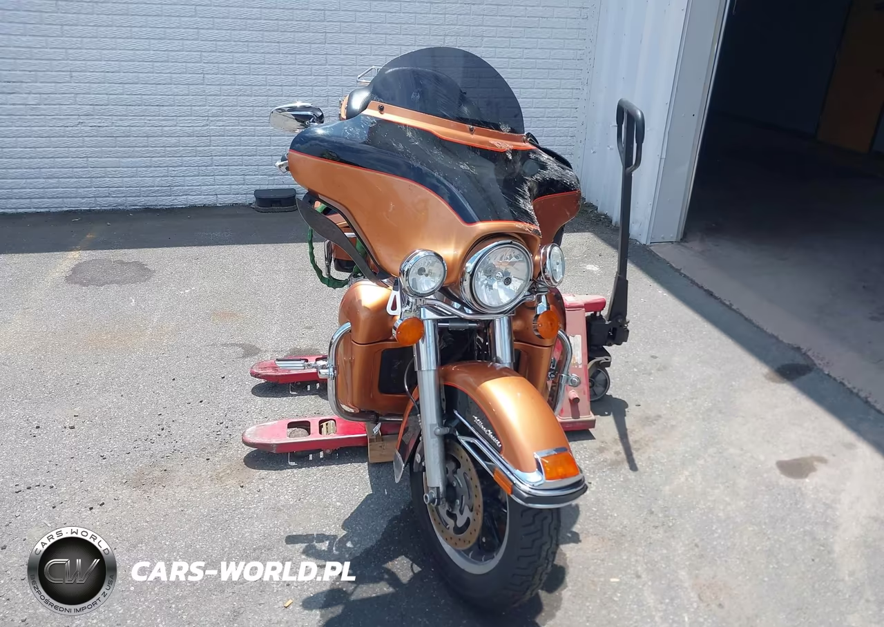 2008 Harley-Davidson Flhtcui 105Th Anniversary Edition VIN:1HD1FC4408Y627956 - 5