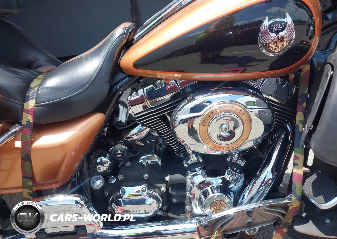 2008 Harley-Davidson Flhtcui 105Th Anniversary Edition VIN:1HD1FC4408Y627956 - 8