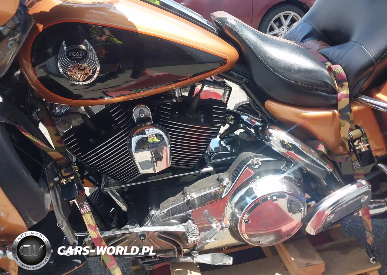 2008 Harley-Davidson Flhtcui 105Th Anniversary Edition VIN:1HD1FC4408Y627956 - 9