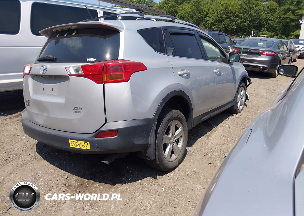 2013 Toyota Rav4 Xle VIN:JTMRFREV5DD020614 - 4