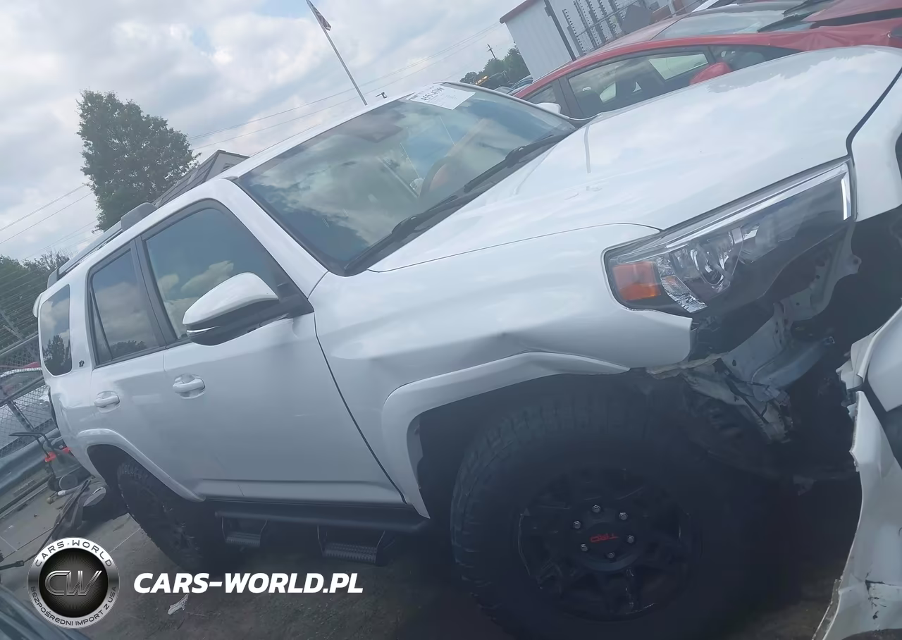 2022 Toyota 4Runner VIN:JTEFU5JR2N5256607 - 13