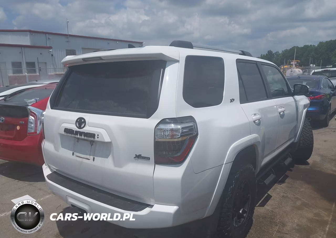 2022 Toyota 4Runner VIN:JTEFU5JR2N5256607 - 4