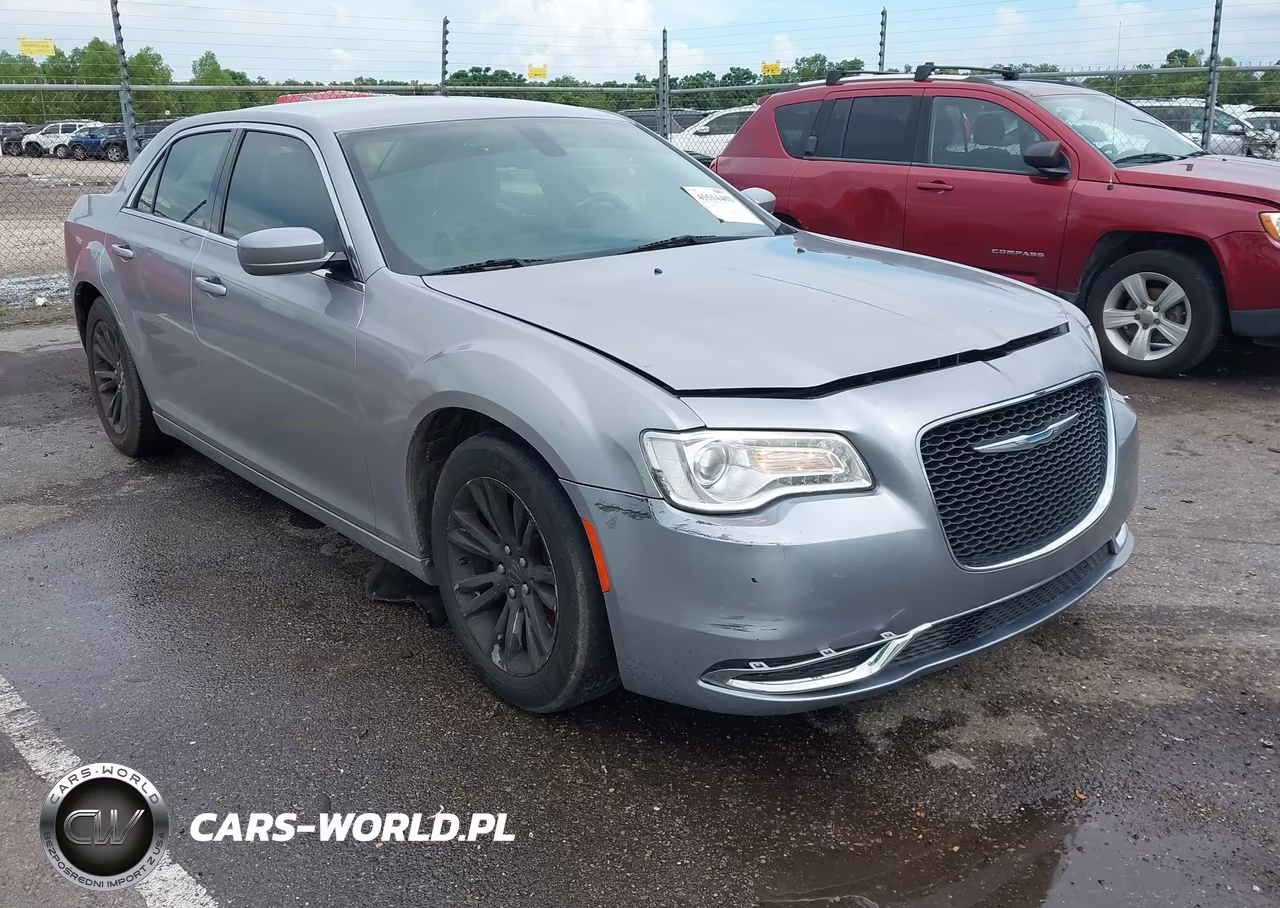 2017 Chrysler 300 Limited – zdjęcie 1 z 10