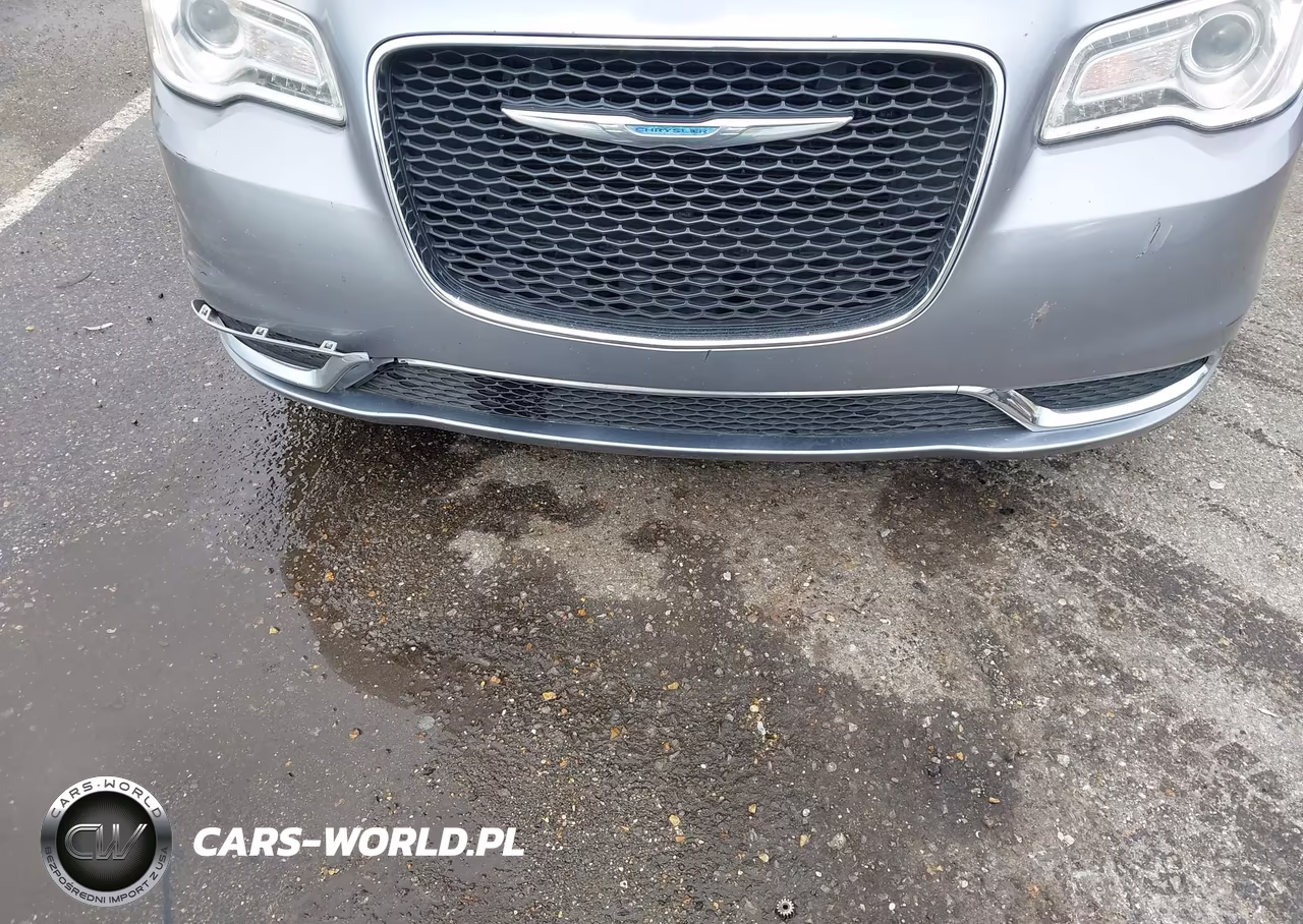 2017 Chrysler 300 Limited VIN:2C3CCAAG0HH560179 - 6