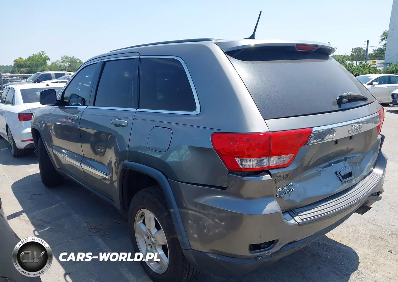 2013 Jeep Grand Cherokee Laredo VIN:1C4RJFAGXDC599724 - 14