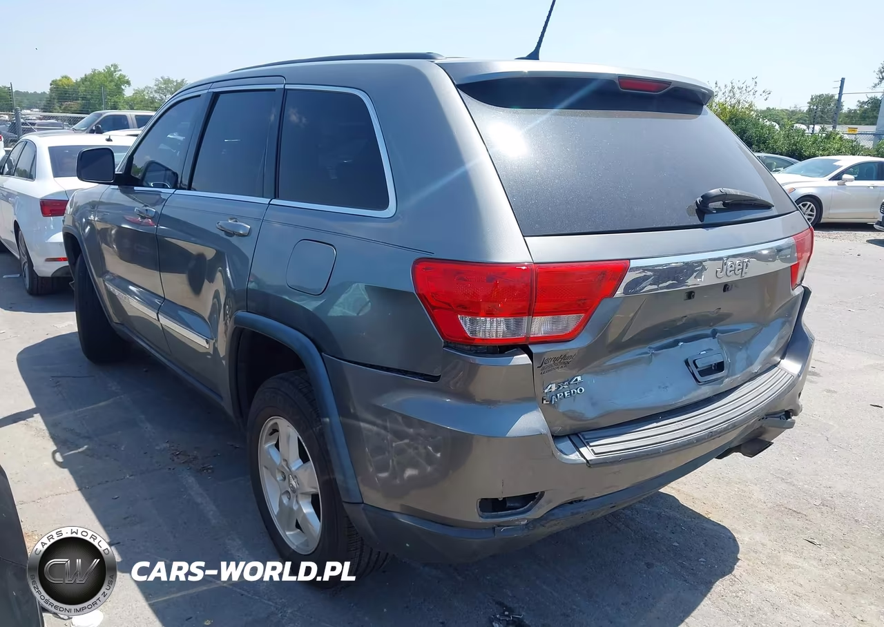 2013 Jeep Grand Cherokee Laredo VIN:1C4RJFAGXDC599724 - 3