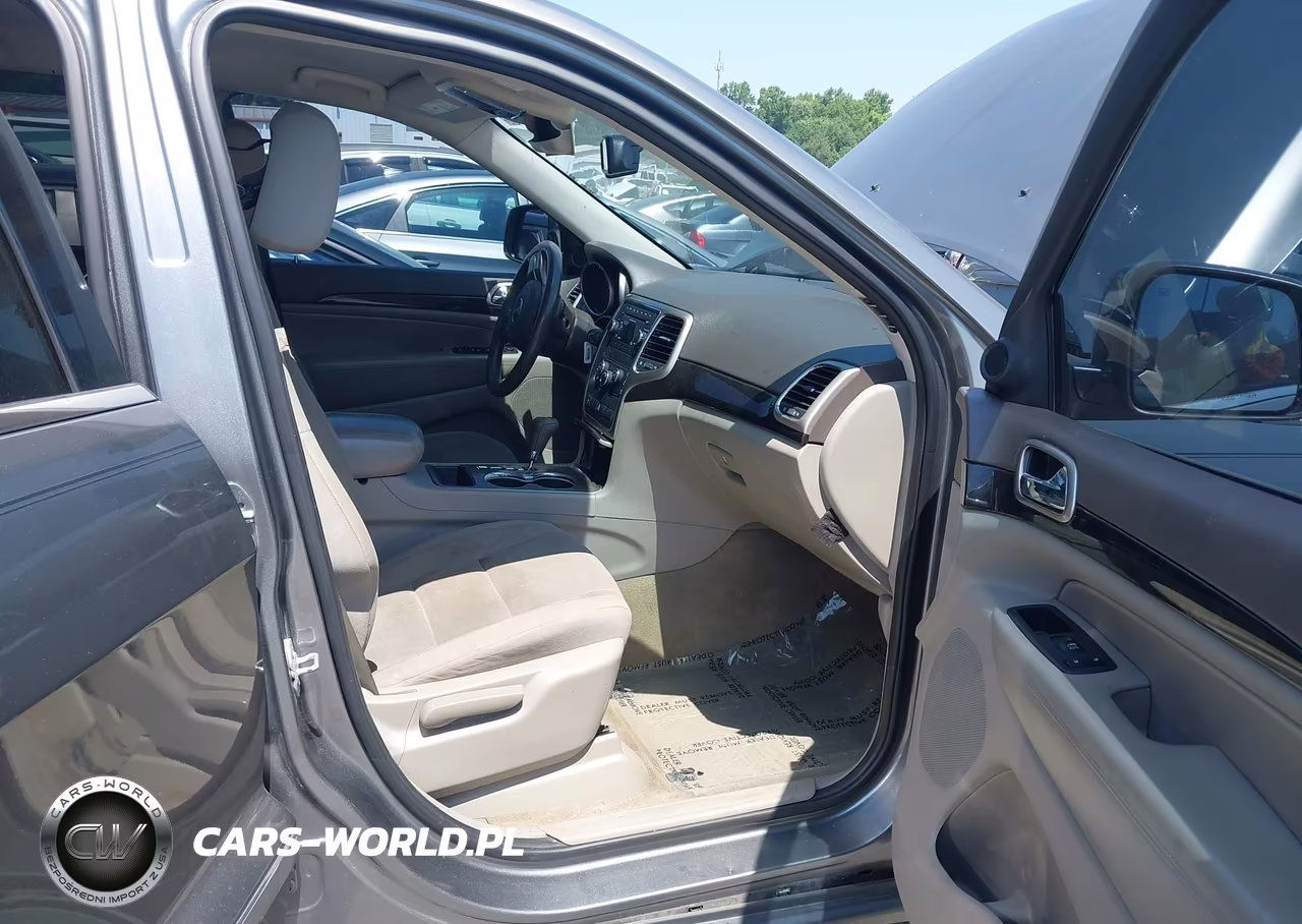 2013 Jeep Grand Cherokee Laredo VIN:1C4RJFAGXDC599724 - 5