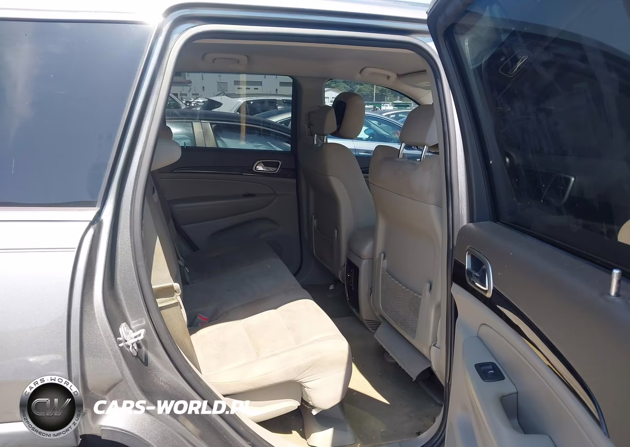 2013 Jeep Grand Cherokee Laredo VIN:1C4RJFAGXDC599724 - 8