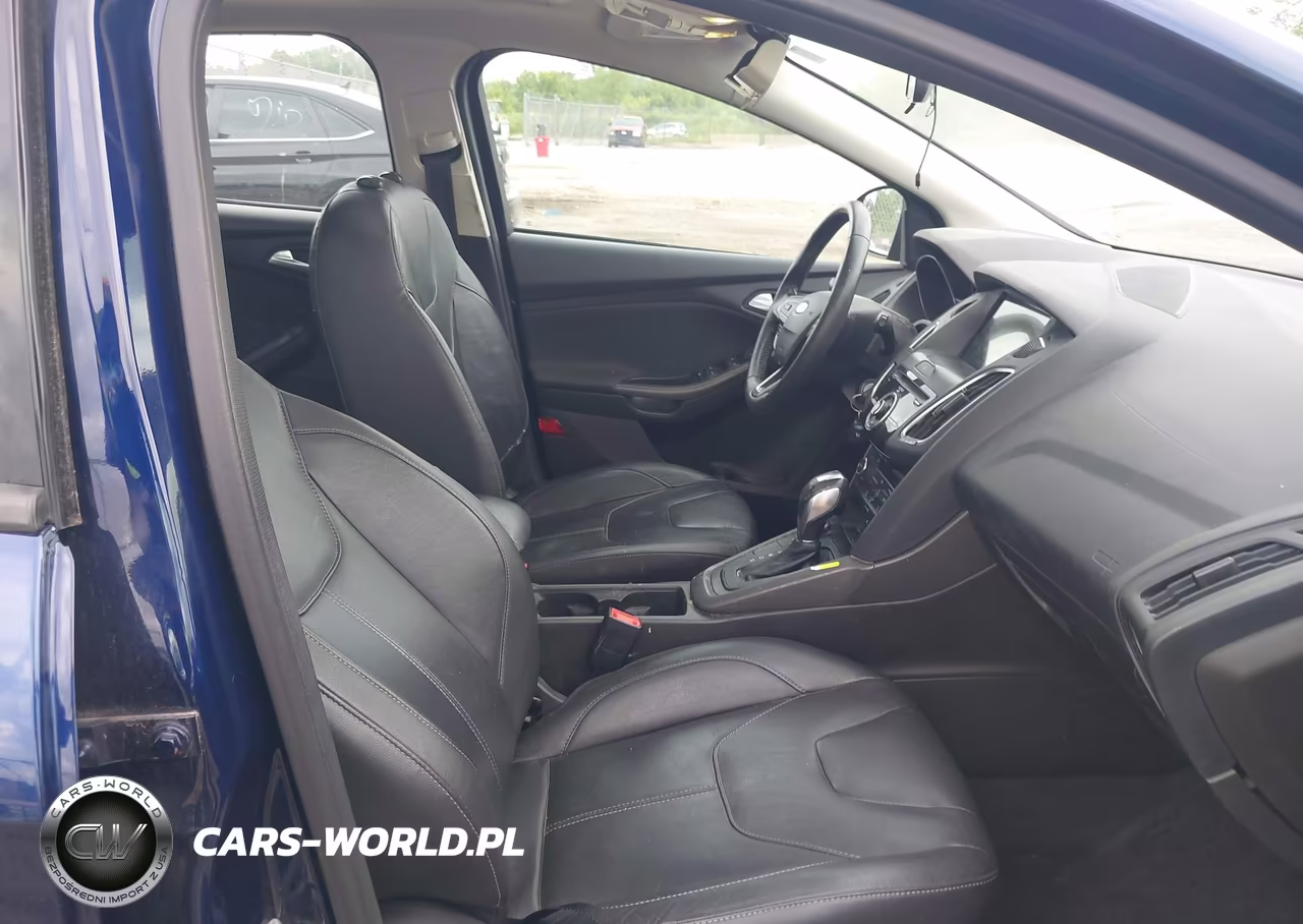 2016 Ford Focus Se VIN:1FADP3K28GL343313 - 5