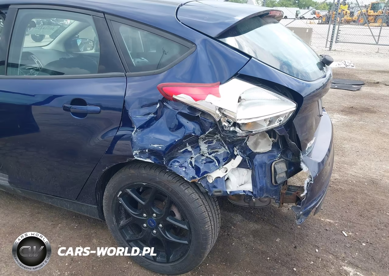 2016 Ford Focus Se VIN:1FADP3K28GL343313 - 6