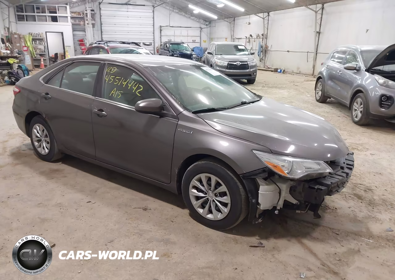 2015 Toyota Camry Hybrid Le