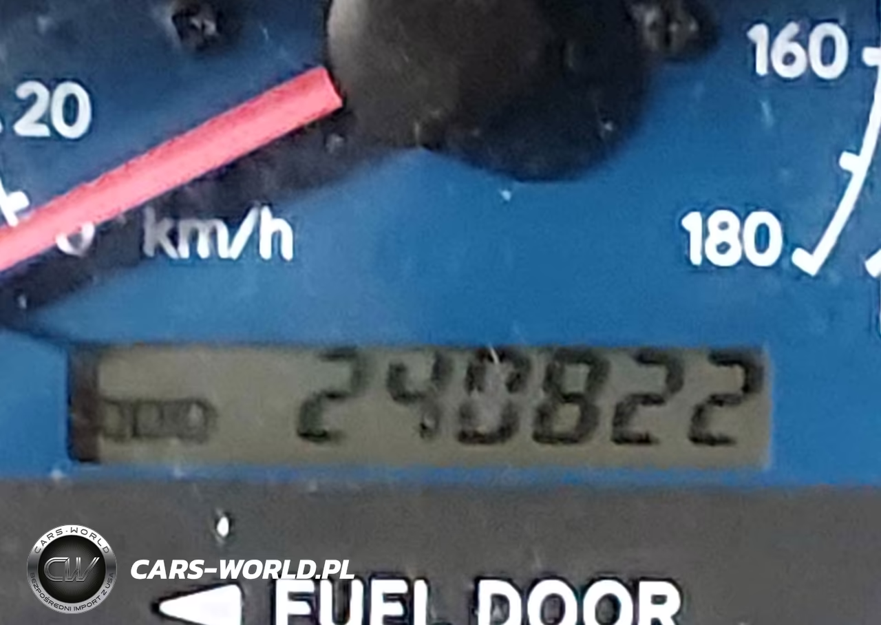 2002 Toyota Sienna Le VIN:4T3ZF13C82U425773 - 16