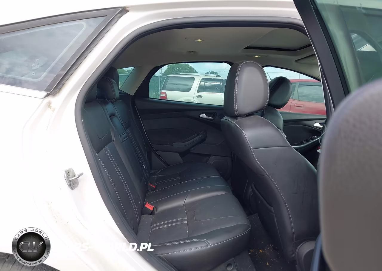 2013 Ford Focus Titanium VIN:1FADP3N21DL115676 - 8