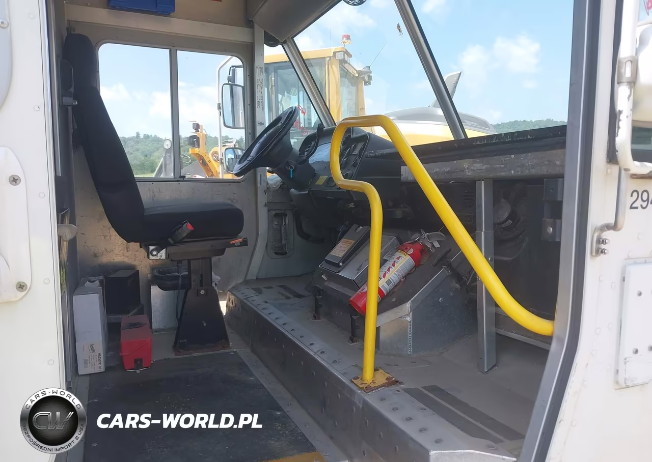 2019 Ford F-59 Commercial Stripped VIN:1F65F5KY9K0A11394 - 5