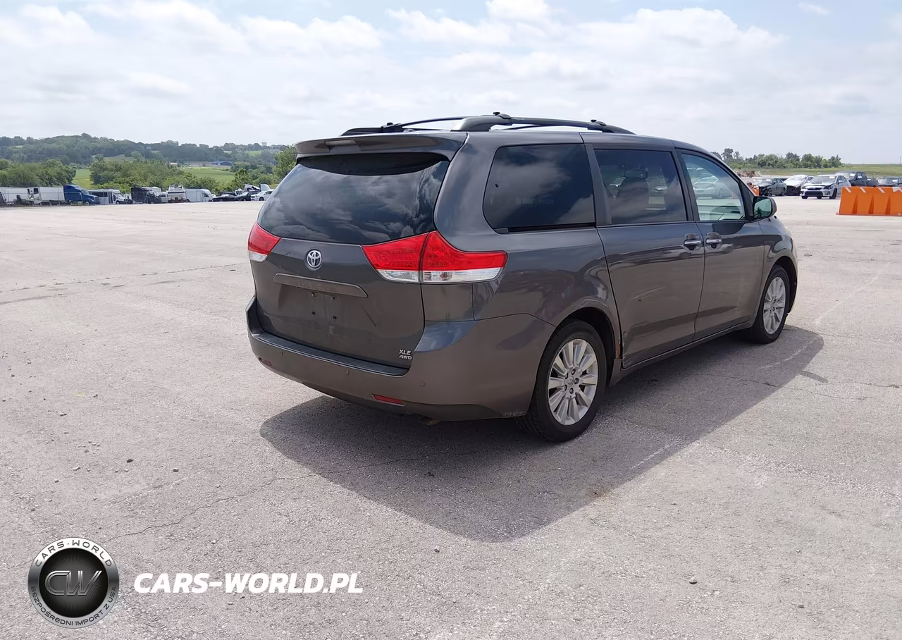 2013 Toyota Sienna Xle 7 Passenger VIN:5TDDK3DC7DS063195 - 4