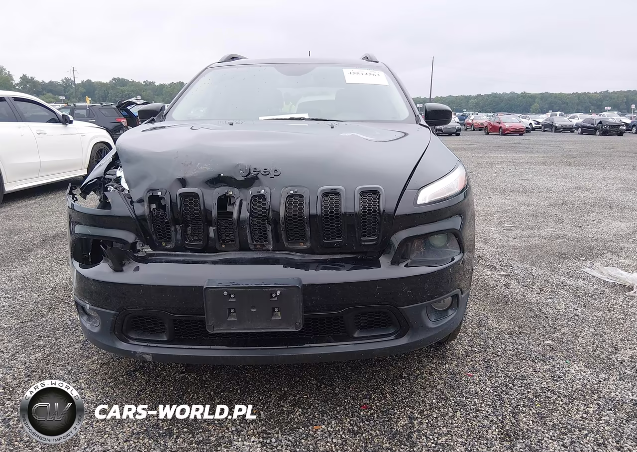 2018 Jeep Cherokee Latitude 4X4 VIN:1C4PJMCB4JD586065 - 12