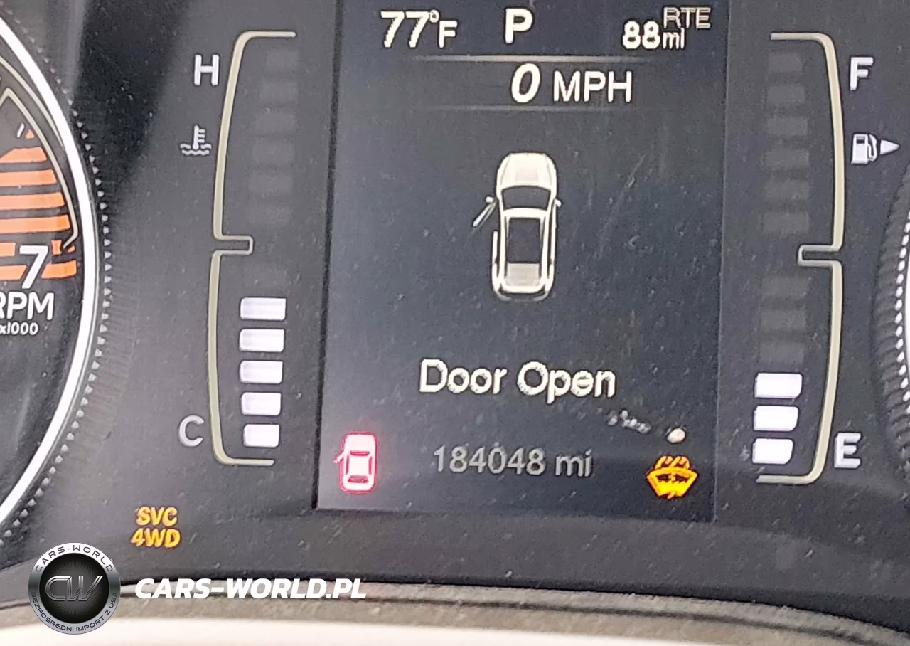 2018 Jeep Cherokee Latitude 4X4 VIN:1C4PJMCB4JD586065 - 15