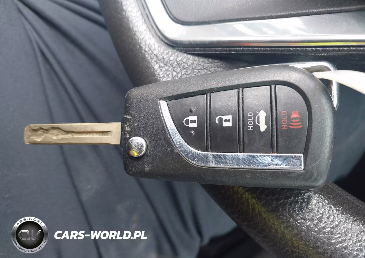 2020 Toyota Camry Le VIN:4T1C11AK5LU953120 - 11