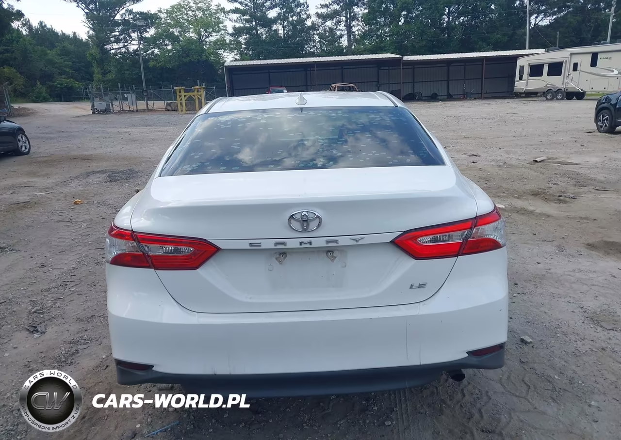 2020 Toyota Camry Le VIN:4T1C11AK5LU953120 - 16