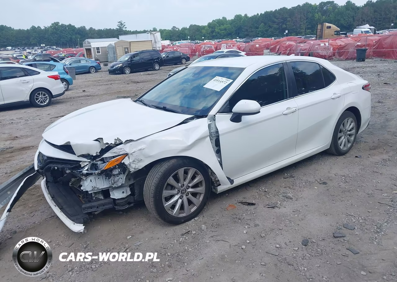 2020 Toyota Camry Le VIN:4T1C11AK5LU953120 - 2