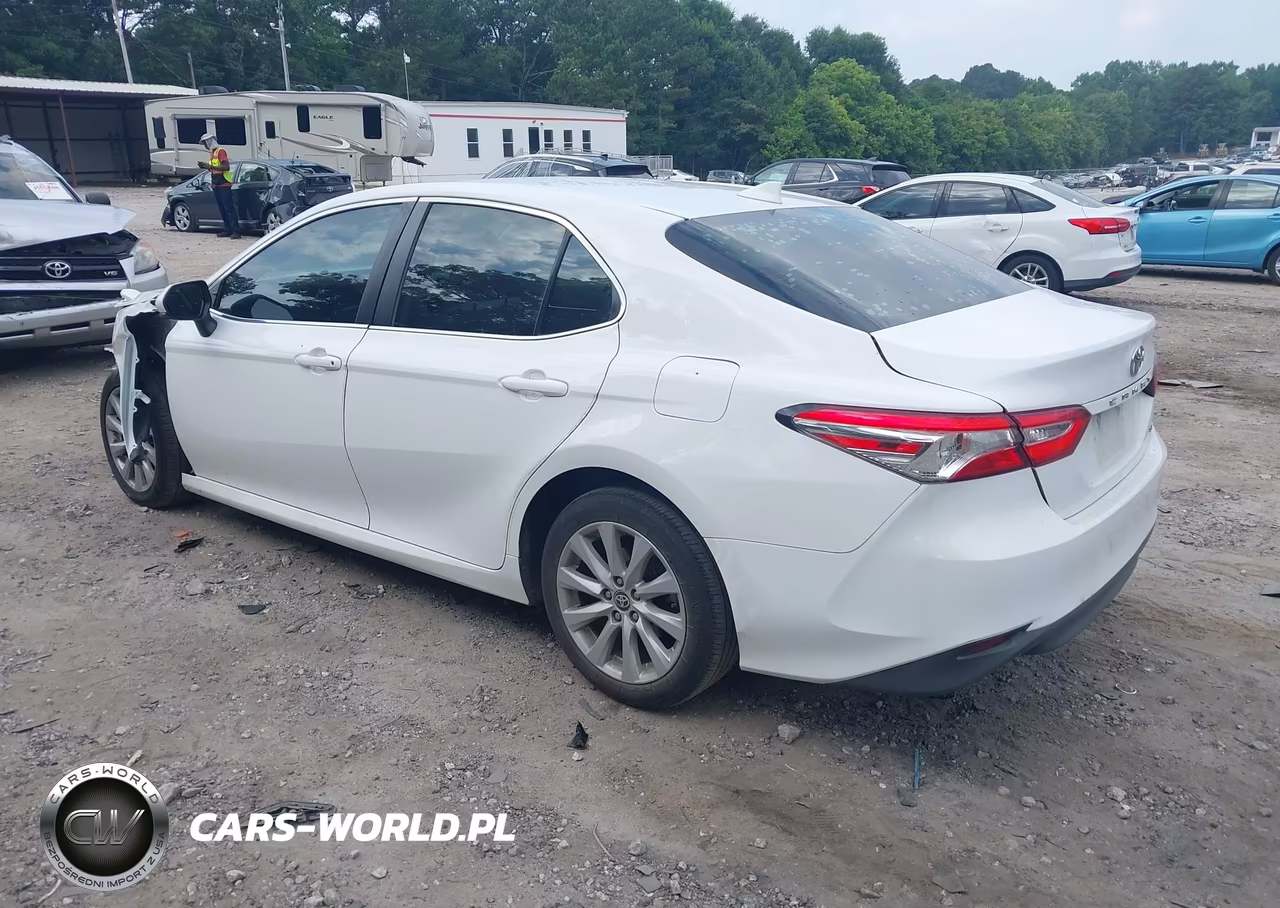 2020 Toyota Camry Le VIN:4T1C11AK5LU953120 - 3