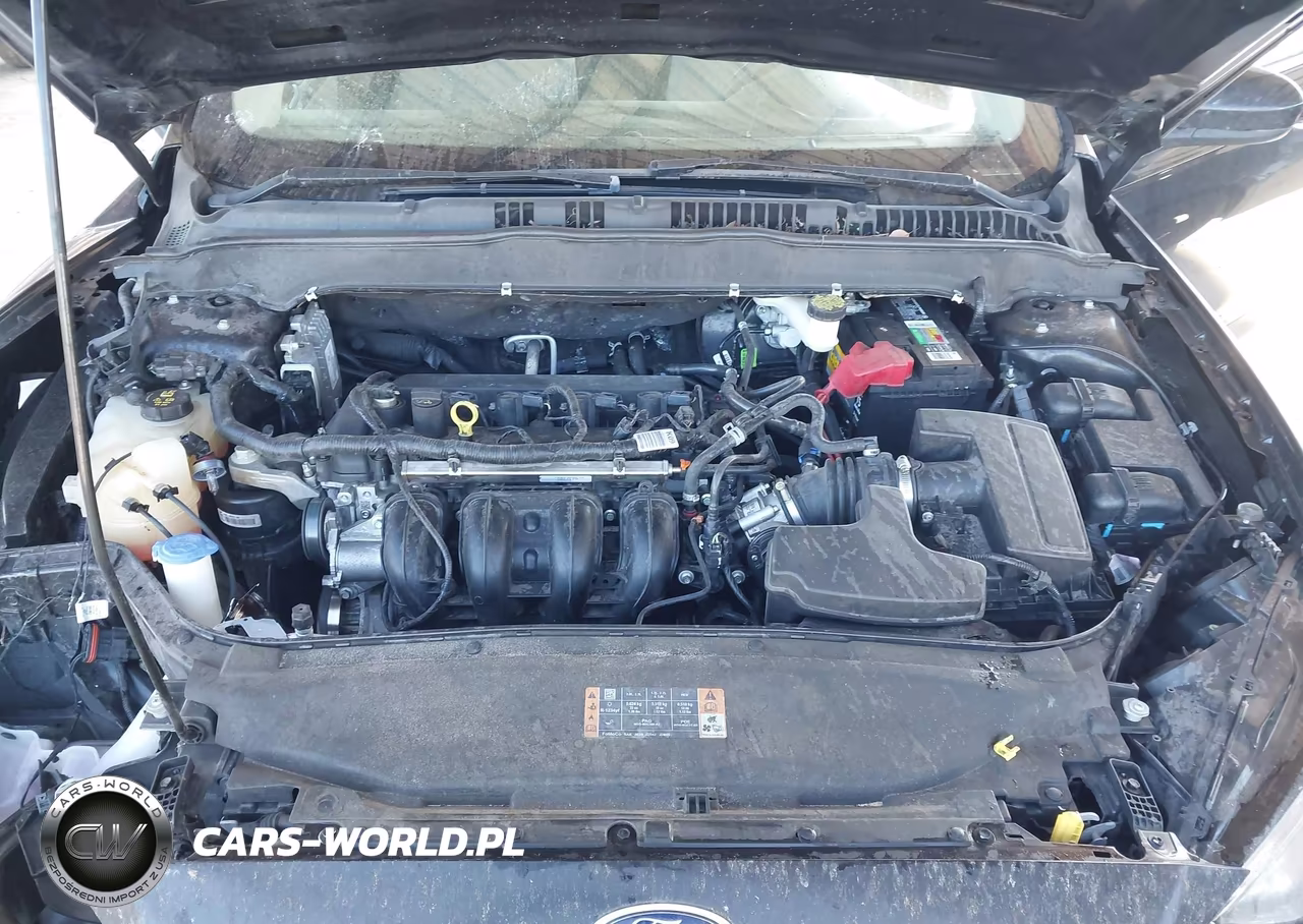 2019 Ford Fusion S VIN:3FA6P0G70KR280956 - 10