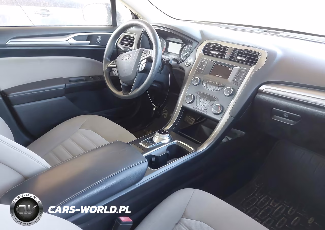 2019 Ford Fusion S VIN:3FA6P0G70KR280956 - 5