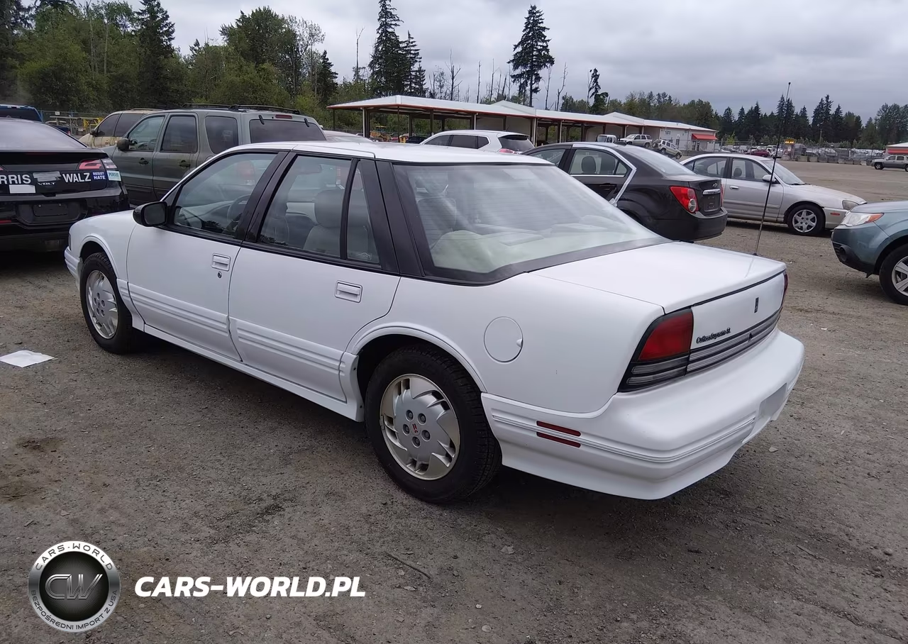 1997 Oldsmobile Cutlass Supreme Series I VIN:1G3WH52M6VF349538 - 3