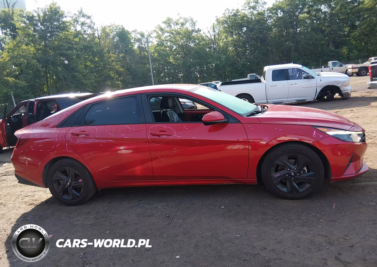 2021 Hyundai Elantra Sel VIN:5NPLM4AG2MH000255 - 13