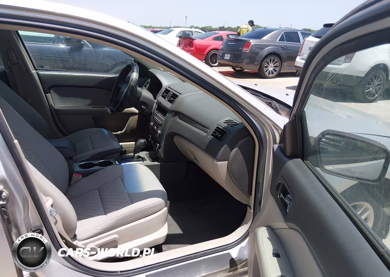 2011 Ford Fusion S VIN:3FAHP0GA1BR291680 - 5