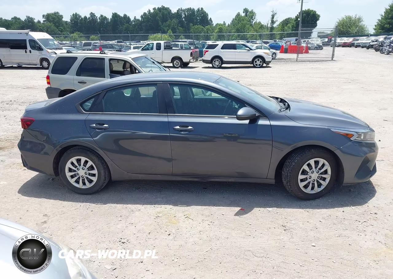 2023 Kia Forte Lx VIN:3KPF24AD4PE536688 - 13