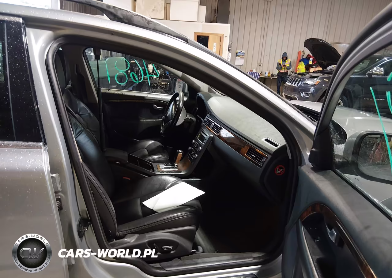 2010 Volvo Xc70 T6 VIN:YV4992BZ1A1084519 - 5