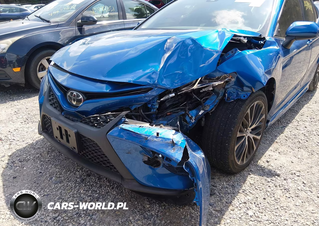 2018 Toyota Camry Se VIN:4T1B11HK9JU150115 - 17