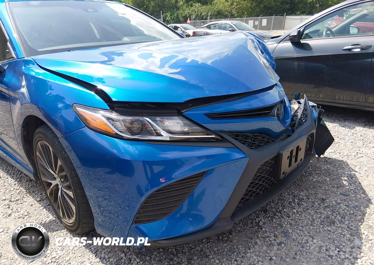 2018 Toyota Camry Se VIN:4T1B11HK9JU150115 - 18