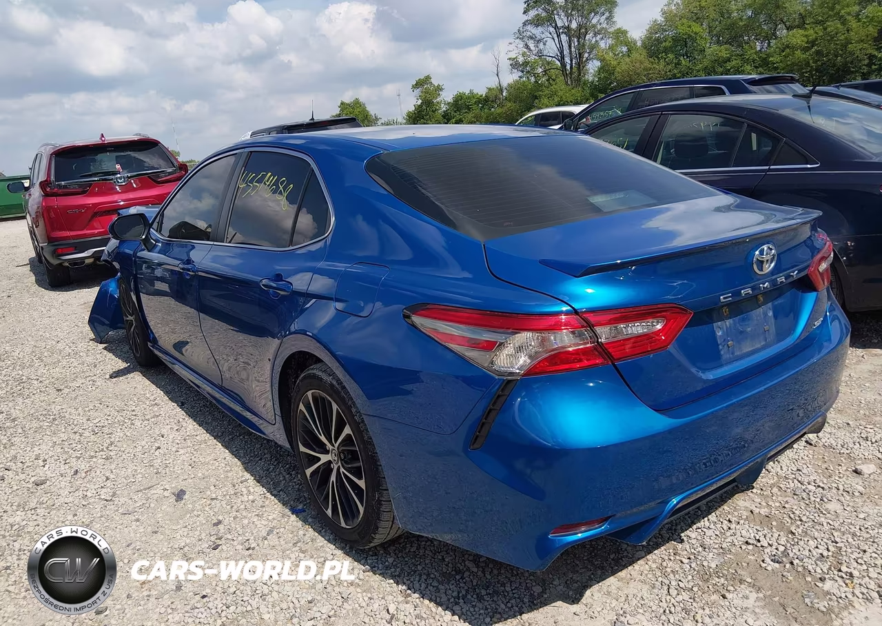 2018 Toyota Camry Se VIN:4T1B11HK9JU150115 - 3