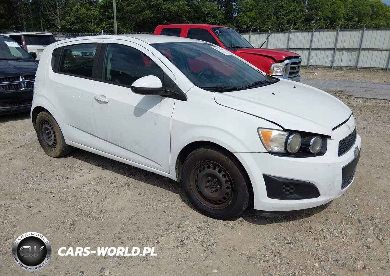 2015 Chevrolet Sonic Ls Auto – zdjęcie 1 z 13
