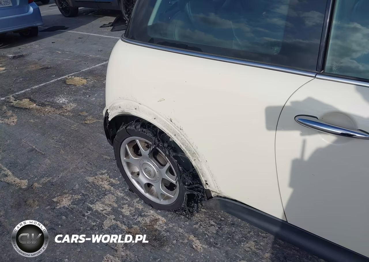 2006 Mini Cooper S VIN:WMWRE33526TJ35762 - 13