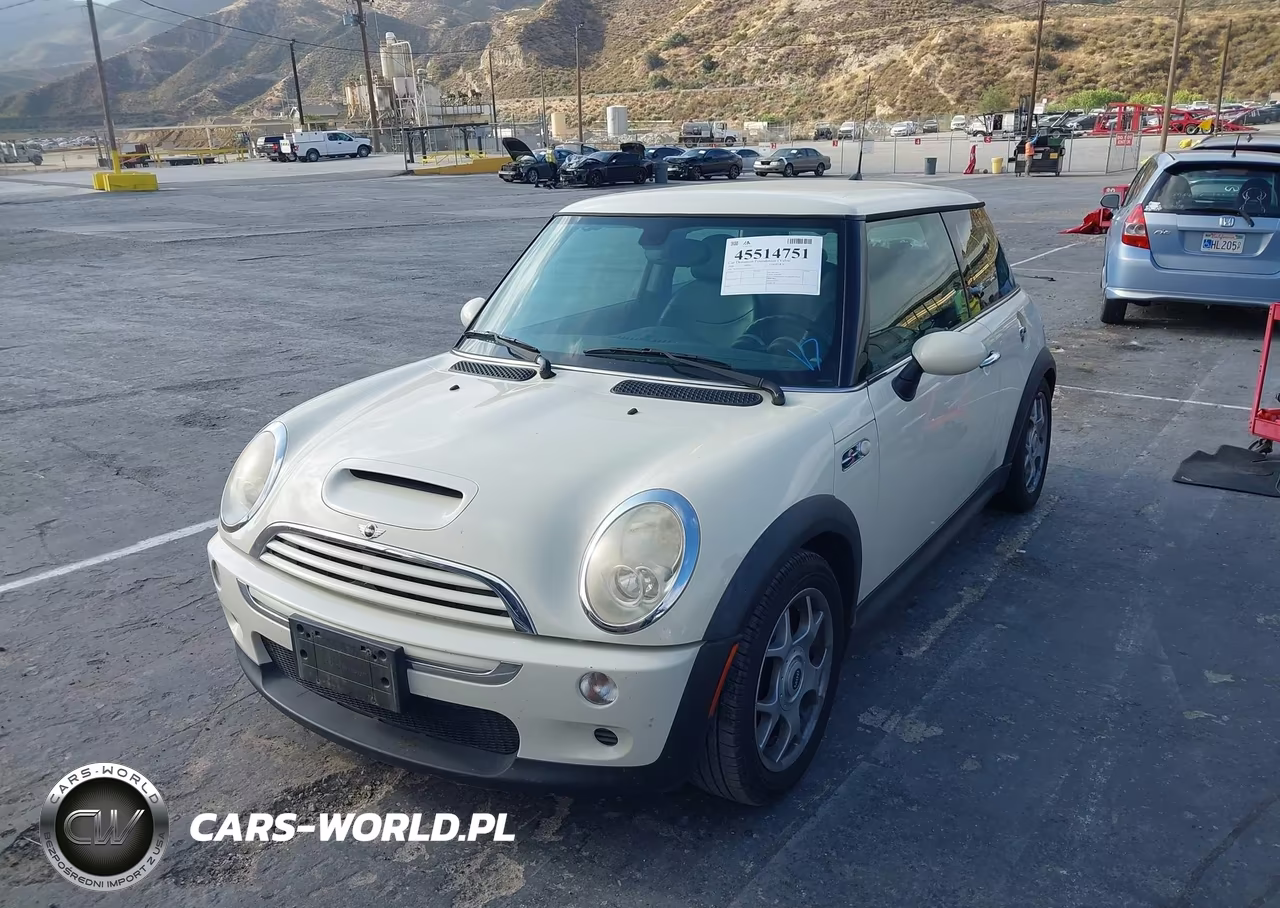 2006 Mini Cooper S VIN:WMWRE33526TJ35762 - 2